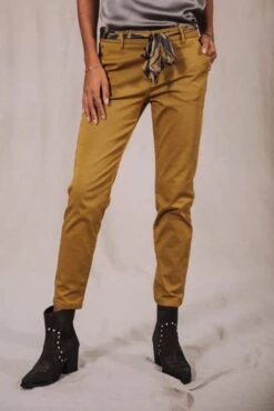Pantalon FREEMAN PORTER CLAUDIA FELICITAYellow Olive -Magasin De Vêtements De Mode Pour Femmes freeman 25517 f1193 yellow olive 1