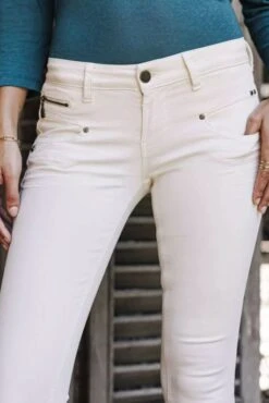 Jean FREEMAN T.PORTER ALEXA CROPPED Magic Color Egret -Magasin De Vêtements De Mode Pour Femmes freeman porter 23040 4