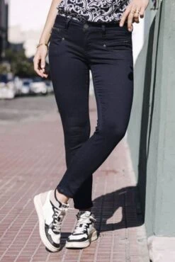 Jean FREEMAN T.PORTER ALEXA CROPPED Flora -Magasin De Vêtements De Mode Pour Femmes freeman porter 23044 1