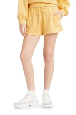 Levis Short LEVI'S® SWEAT Yellow -Magasin De Vêtements De Mode Pour Femmes levis a1907 00 01 2