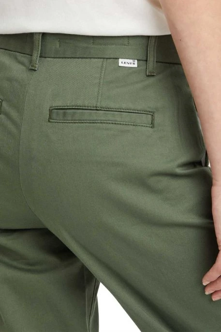 Levis Pantalon LEVI'S® CHINO ESSENTIEL Thyme 5 Levis Pantalon LEVI'S® CHINO ESSENTIEL Thyme – Image 3